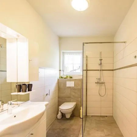 別荘 With 4 Bedrooms